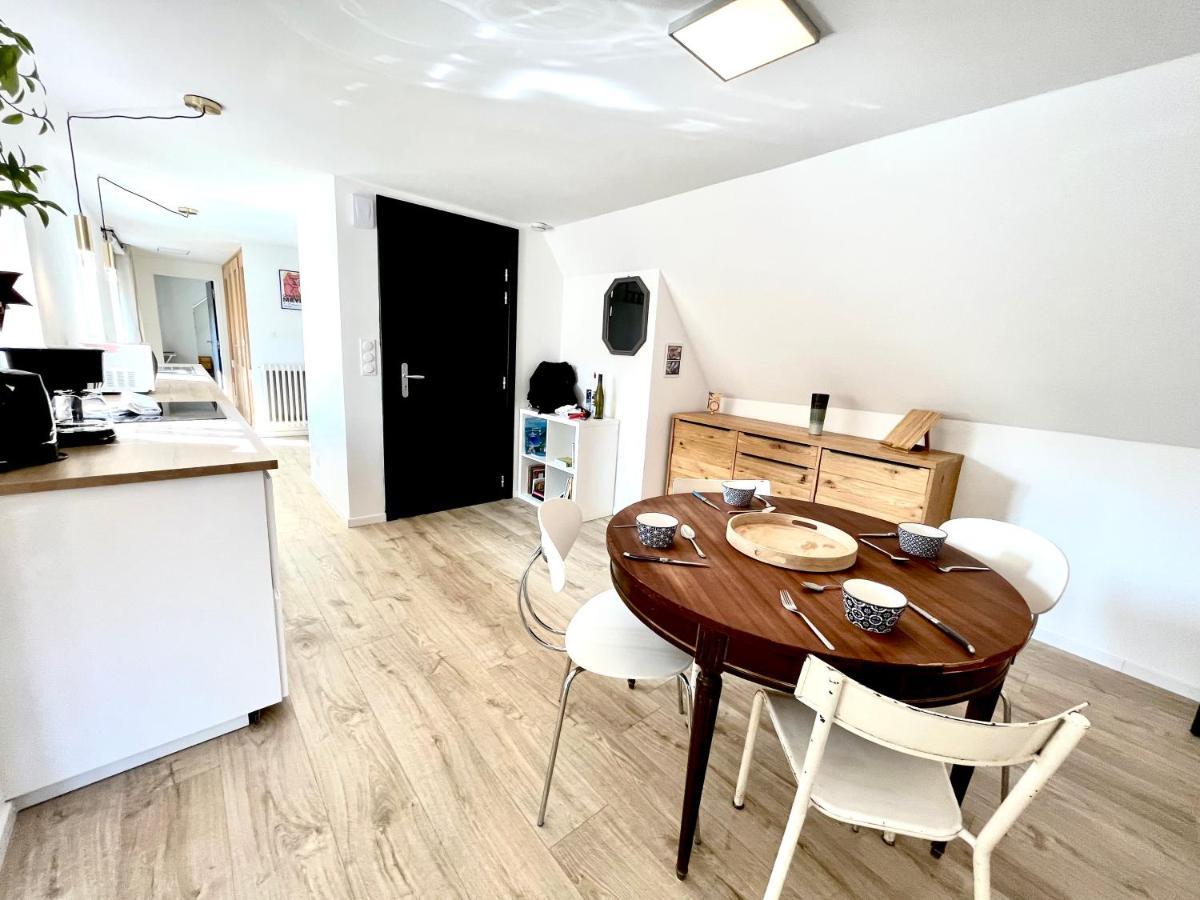 Sous Les Toits Avec Garage Et Terrasse A Ribeauville Dış mekan fotoğraf